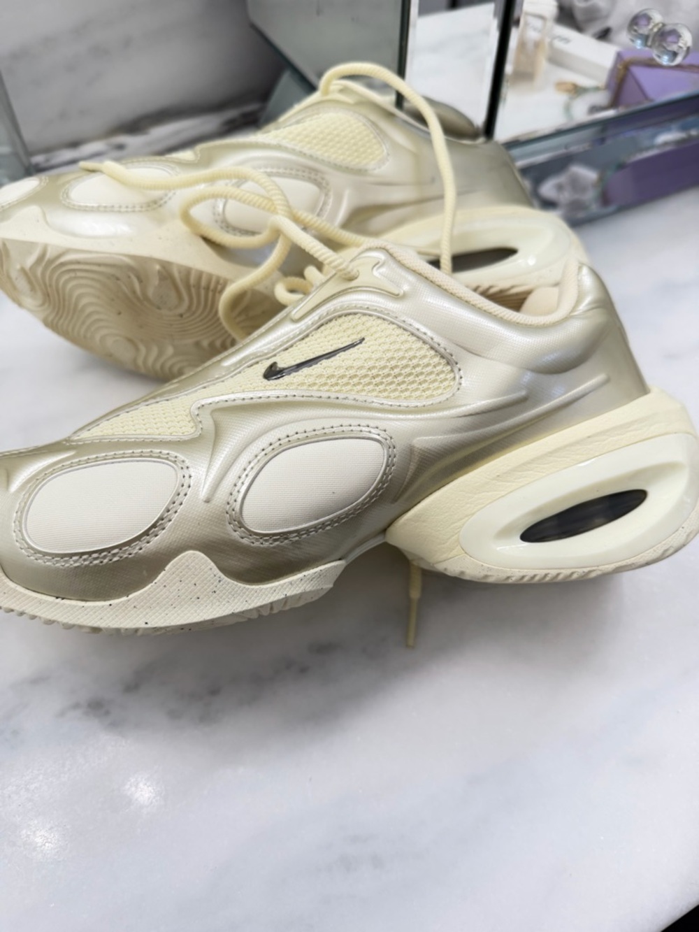 New Nike Women’s Muse Sculpted Mesh Sneakers champagne pale yellow sneakers